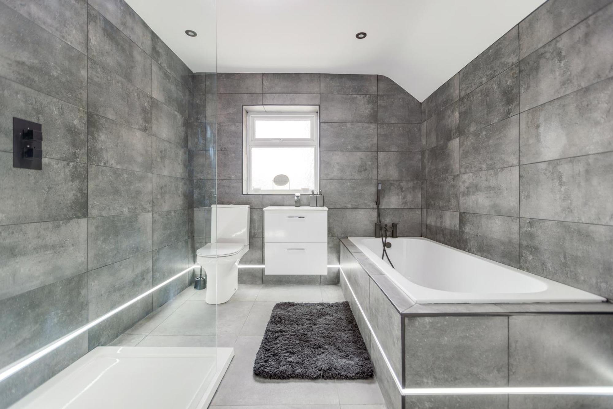 Two Bed Modern Apartment 5Min Walk To Town Centre With Free Parking ! Under New Management Blackpool Buitenkant foto